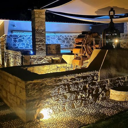 Villa Περιβόλι Του Οδυσσέα Volissos Exterior foto