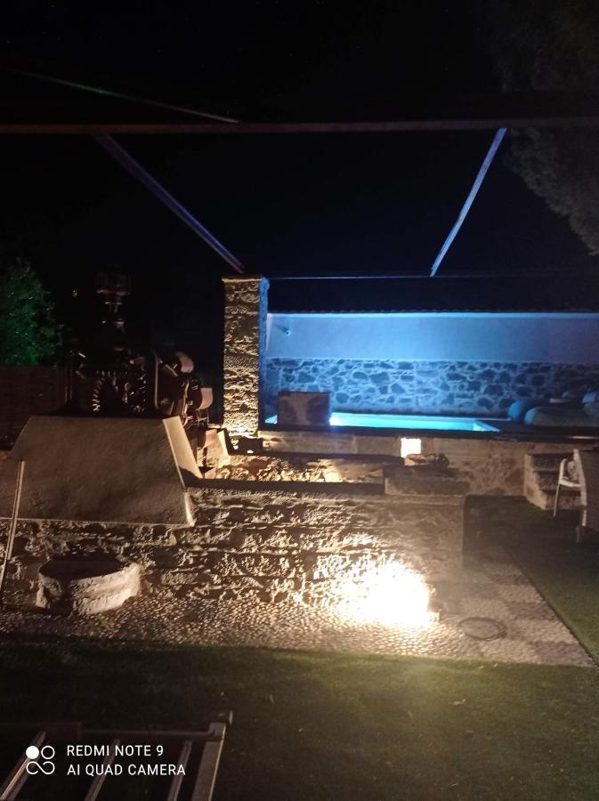 Villa Περιβόλι Του Οδυσσέα Volissos Exterior foto